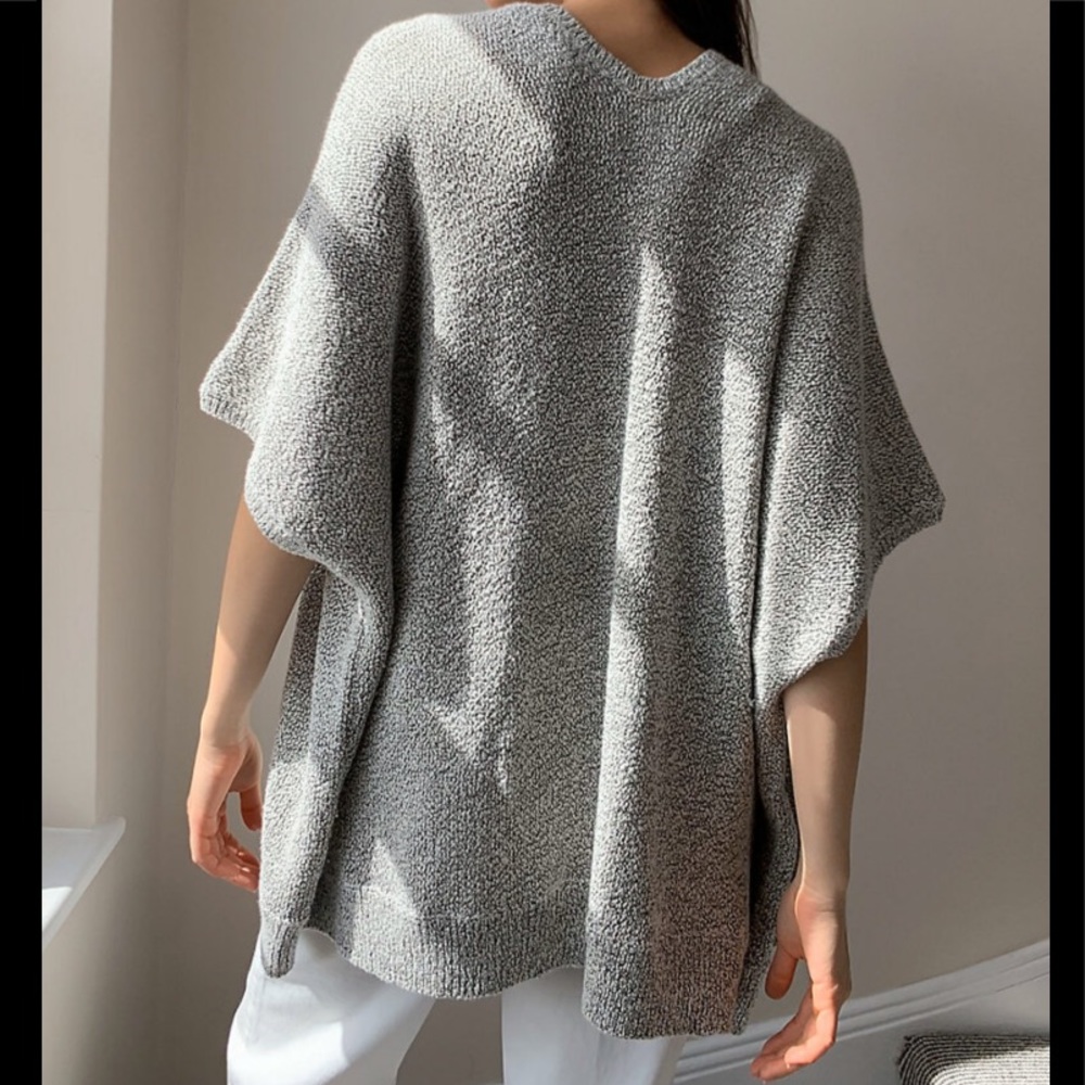Aritzia Gray Knit Top